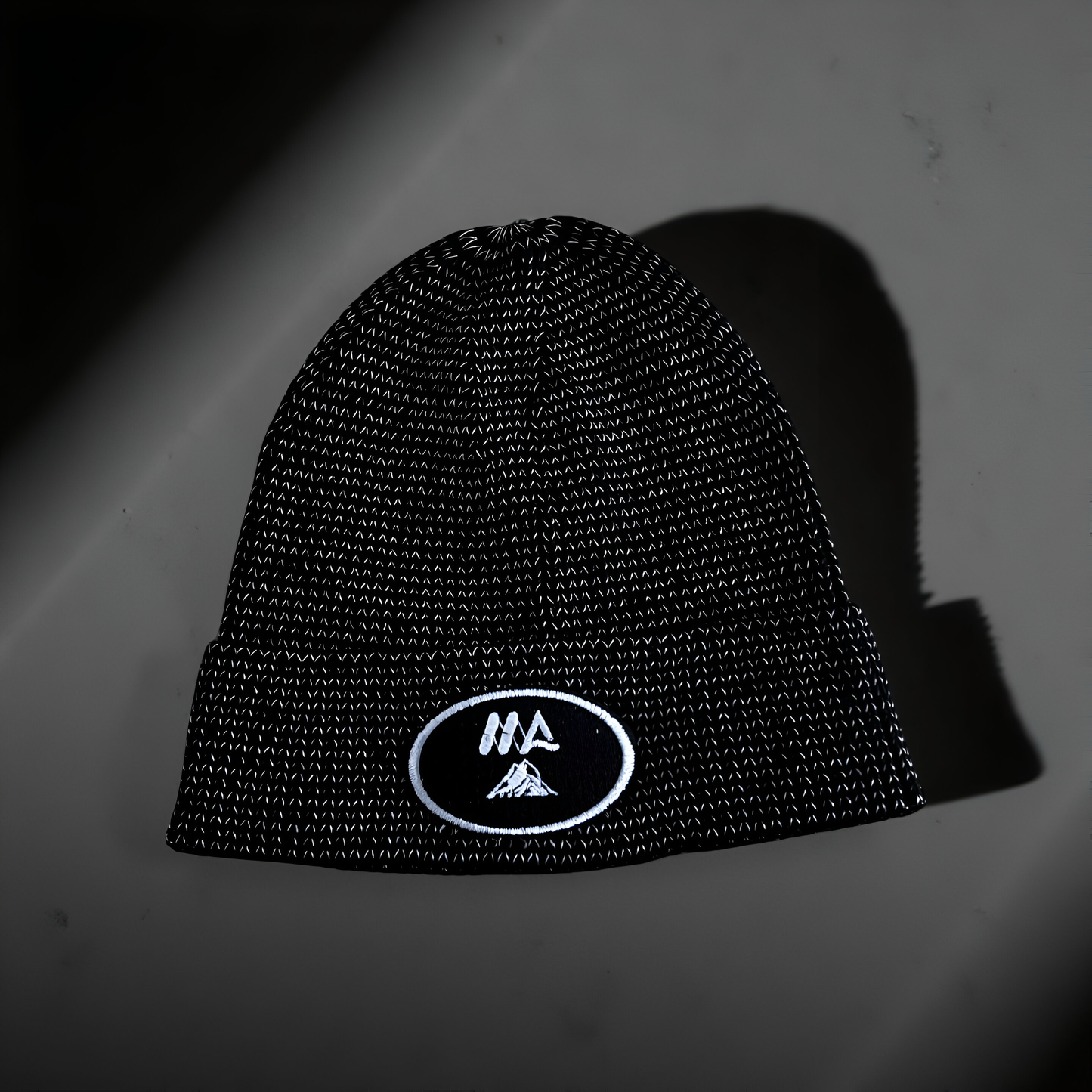 Reflecting beanie hat